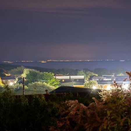 Bijou Annexe, Sea View, Private Entrance & Parking - Folkestone Hotel Buitenkant foto