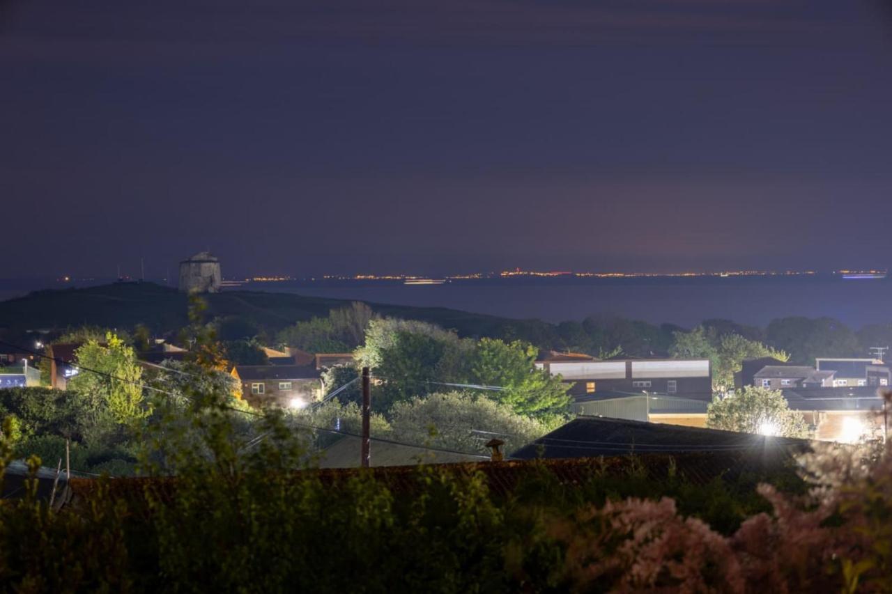 Bijou Annexe, Sea View, Private Entrance & Parking - Folkestone Hotel Buitenkant foto