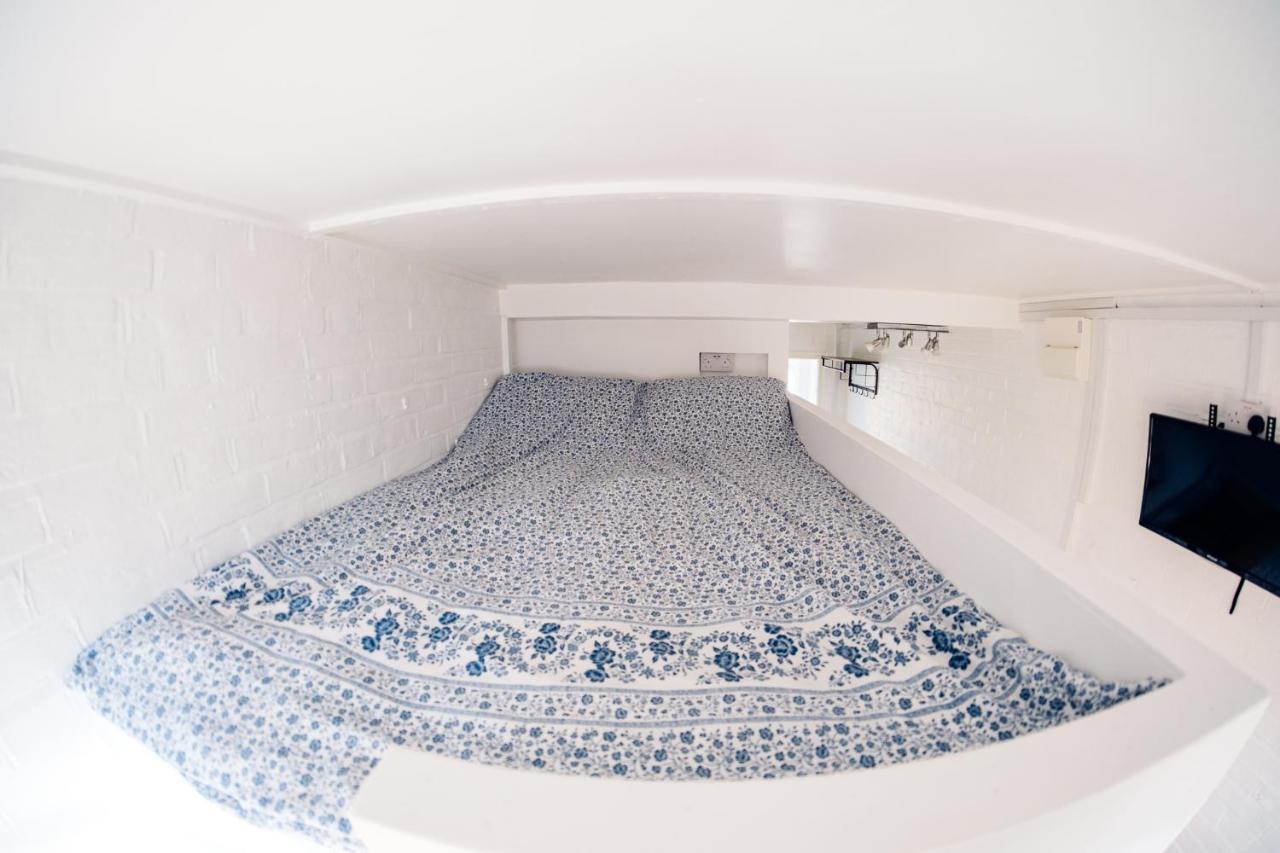 Bijou Annexe, Sea View, Private Entrance & Parking - Folkestone Hotel Buitenkant foto
