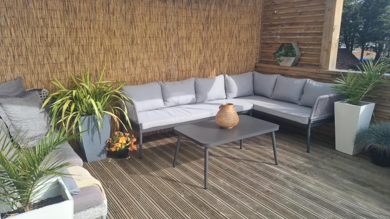 Bijou Annexe, Sea View, Private Entrance & Parking - Folkestone Hotel Buitenkant foto